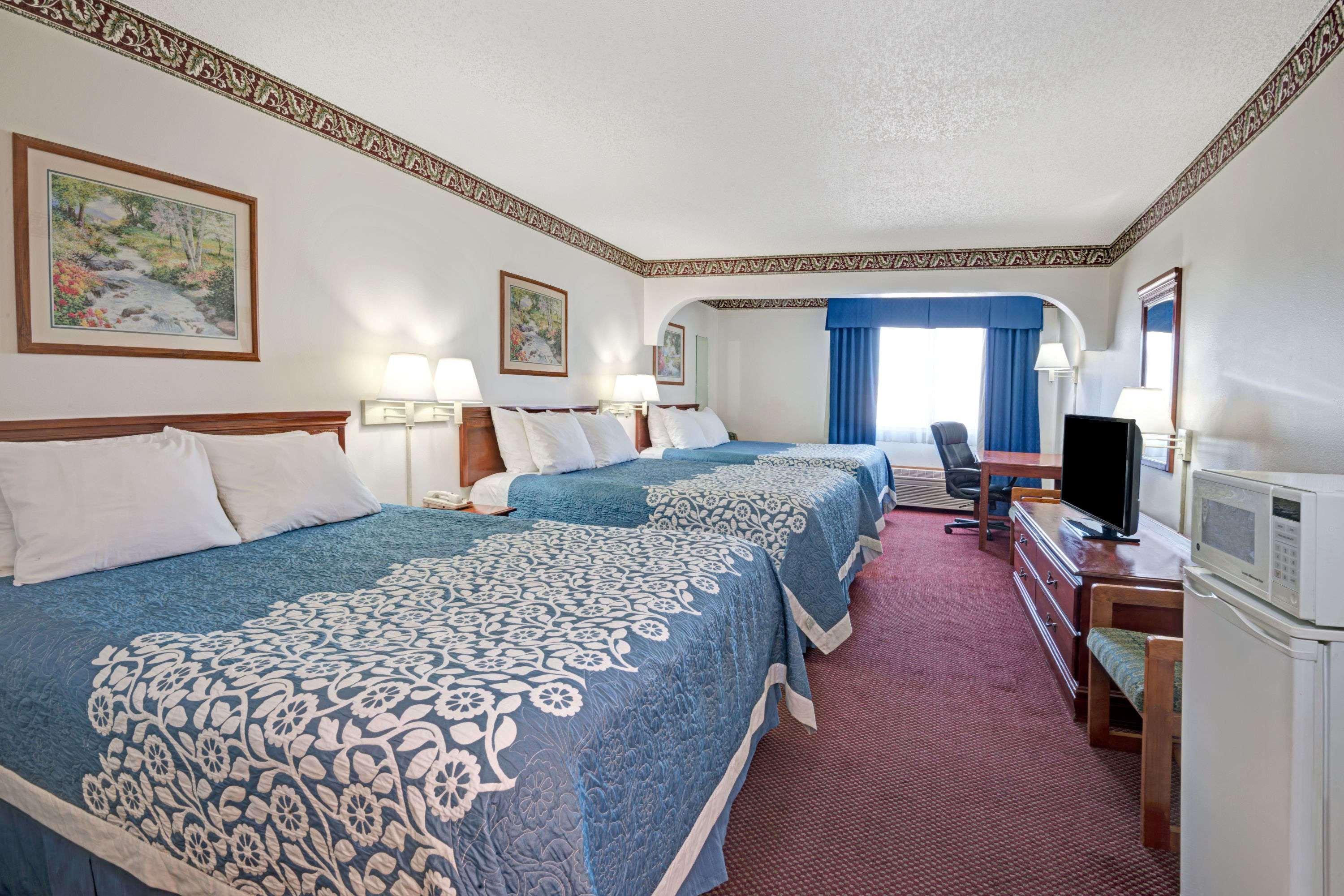 Days Inn By Wyndham Laramie Exterior foto